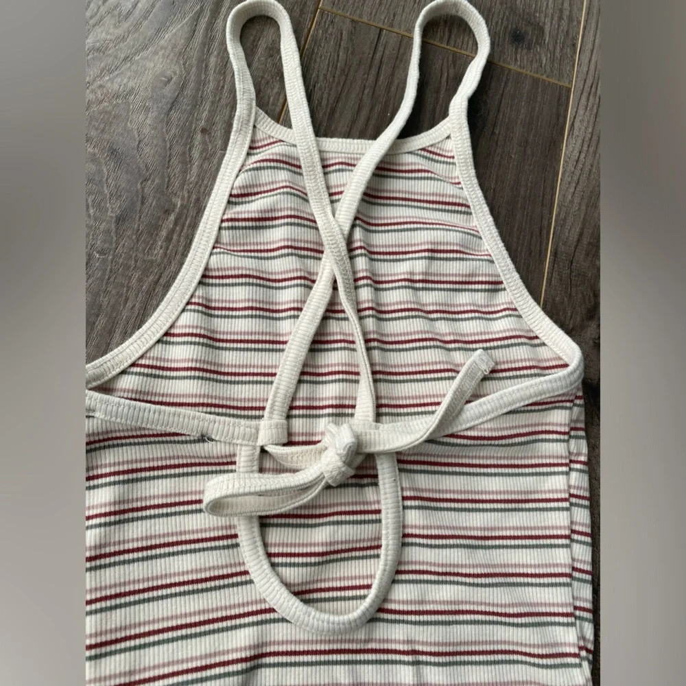 3/$30 Abercrombie & Fitch ribbed knit halter style bodysuit w/ low back - Picture 5 of 8